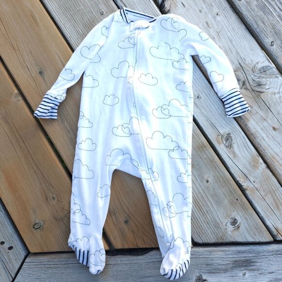 SWEET Baby GAP Cloud Pattern Onesie 6-9 Months Full Zip Organic Cotton - Picture 1 of 4